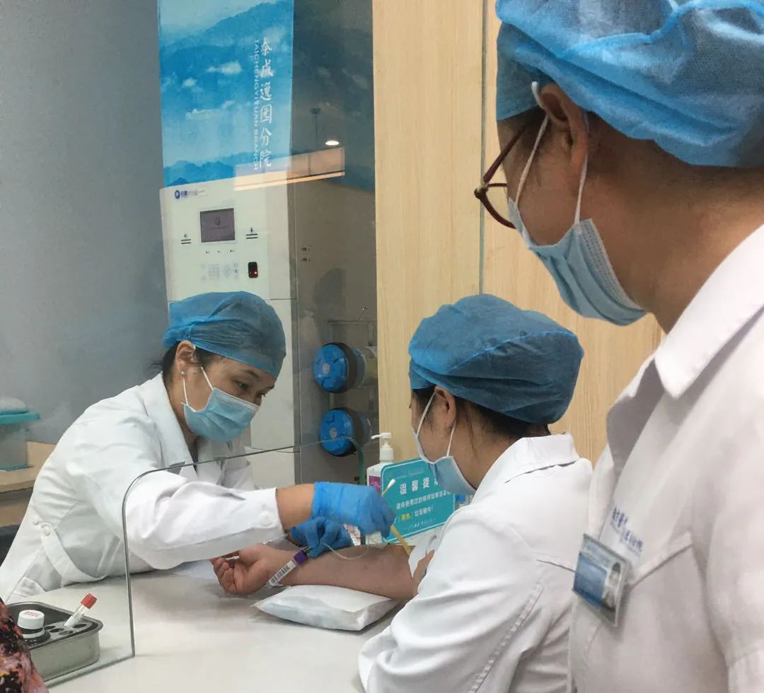 提高专业技术水平 ——南方医院泰成逸园分院开展护理操作规范培训