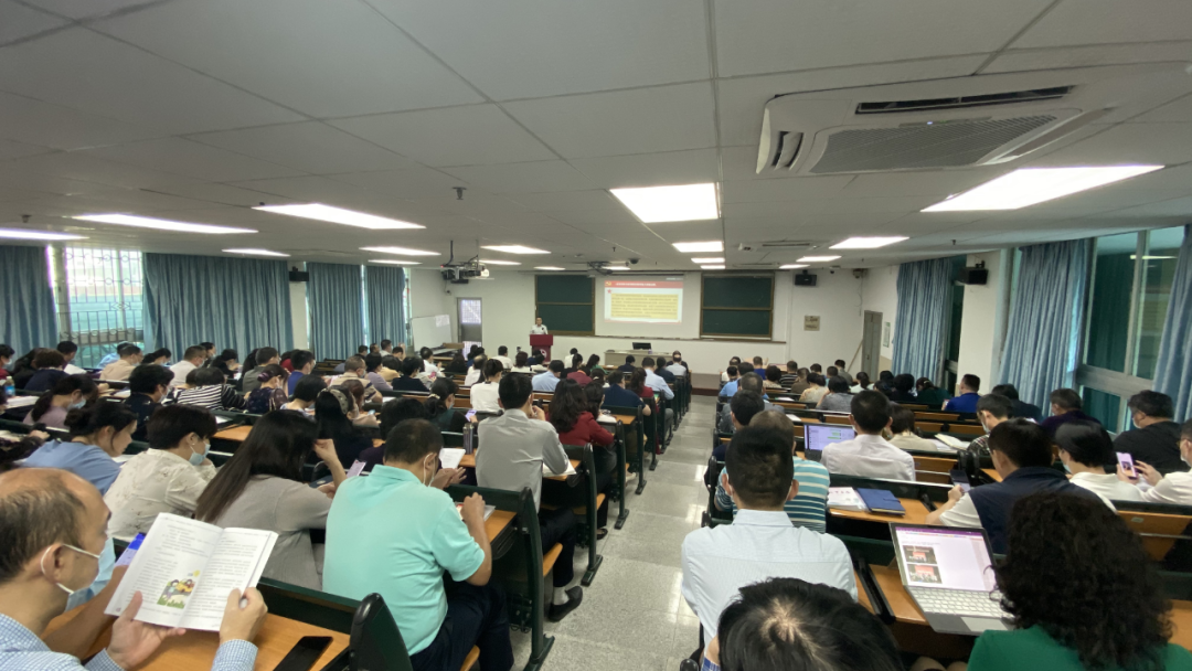 南方医院召开学习贯彻党的十九届五中全会精神暨相关工作培训部署会议