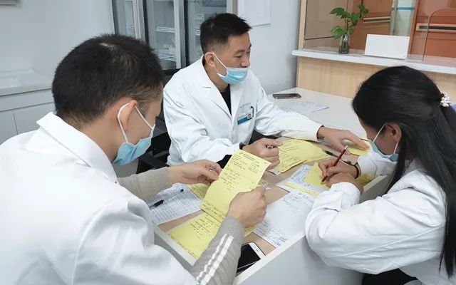 提高处方质量，促进合理用药——南方医院泰成逸园分院开展“处方点评”活动