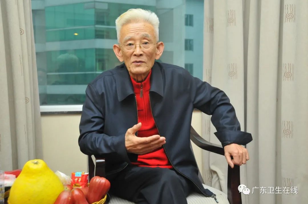 南方医院举行李可中医药学术流派国家传承基地10周年纪念大会