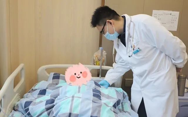 徐大爷为南方医院泰成逸园分院中医科医护人员细心照顾、贴心服务点赞！
