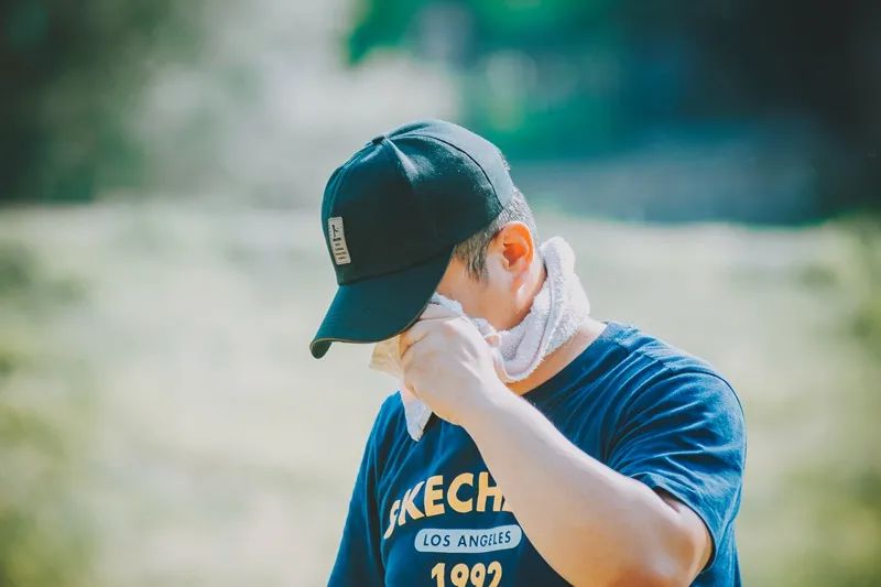 “三伏天”高温炎热，注意“防暑降温”，尤其是老年人