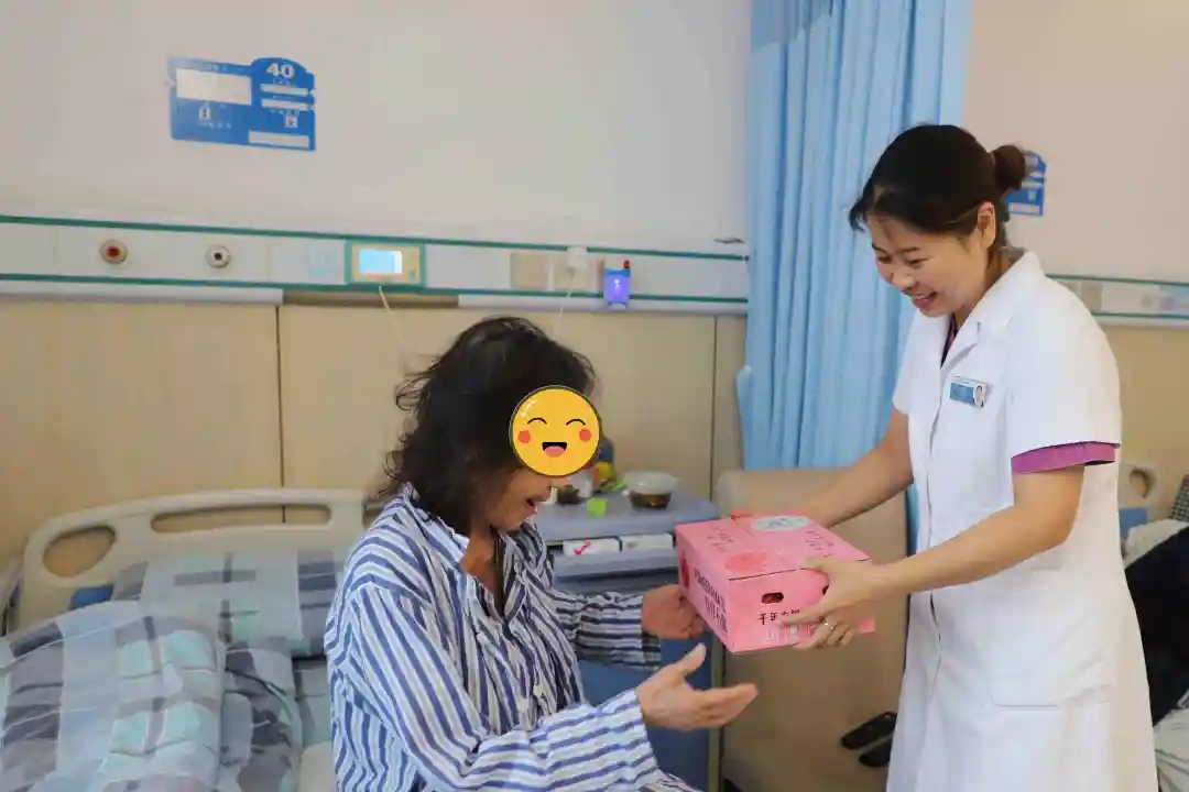 浓情中秋·温暖传递！泰成逸园医院开展中秋节慰问系列活动