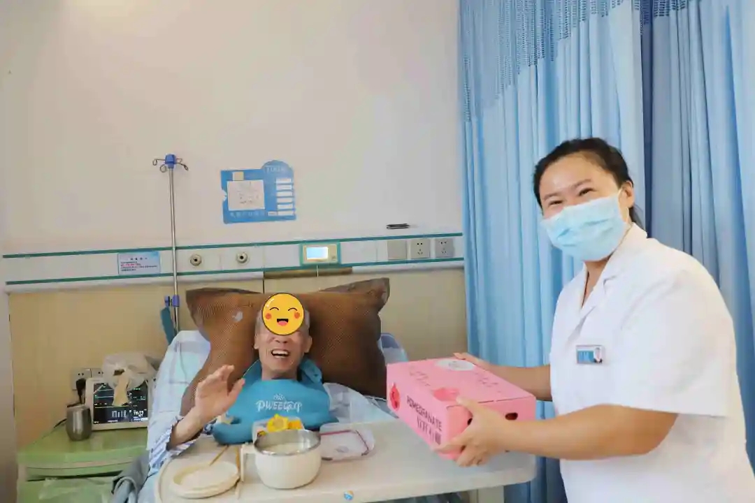 浓情中秋·温暖传递！泰成逸园医院开展中秋节慰问系列活动
