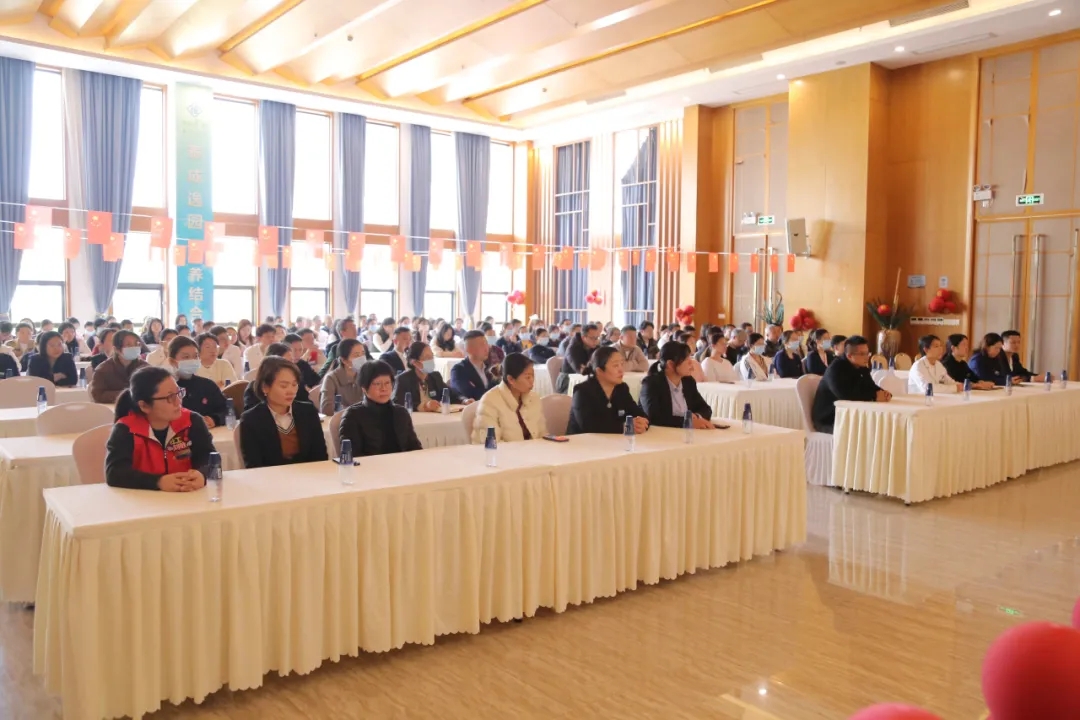 【携手同行 共启新程】泰成逸园医院热烈欢迎副院长兼ICU主任涂龙履新，共筑医院高质量发展新未来！