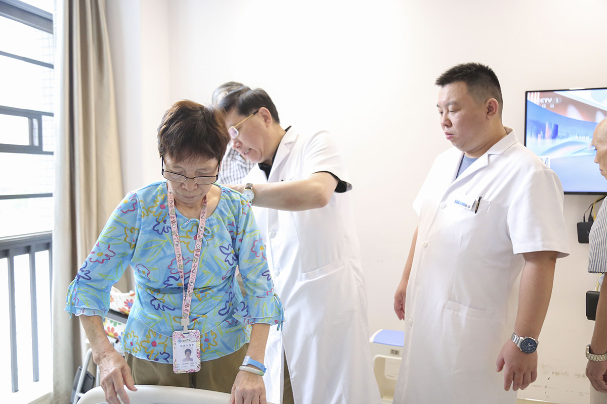 泰成医院骨科微创技术再获赞誉 八旬患者术后次日行走自如