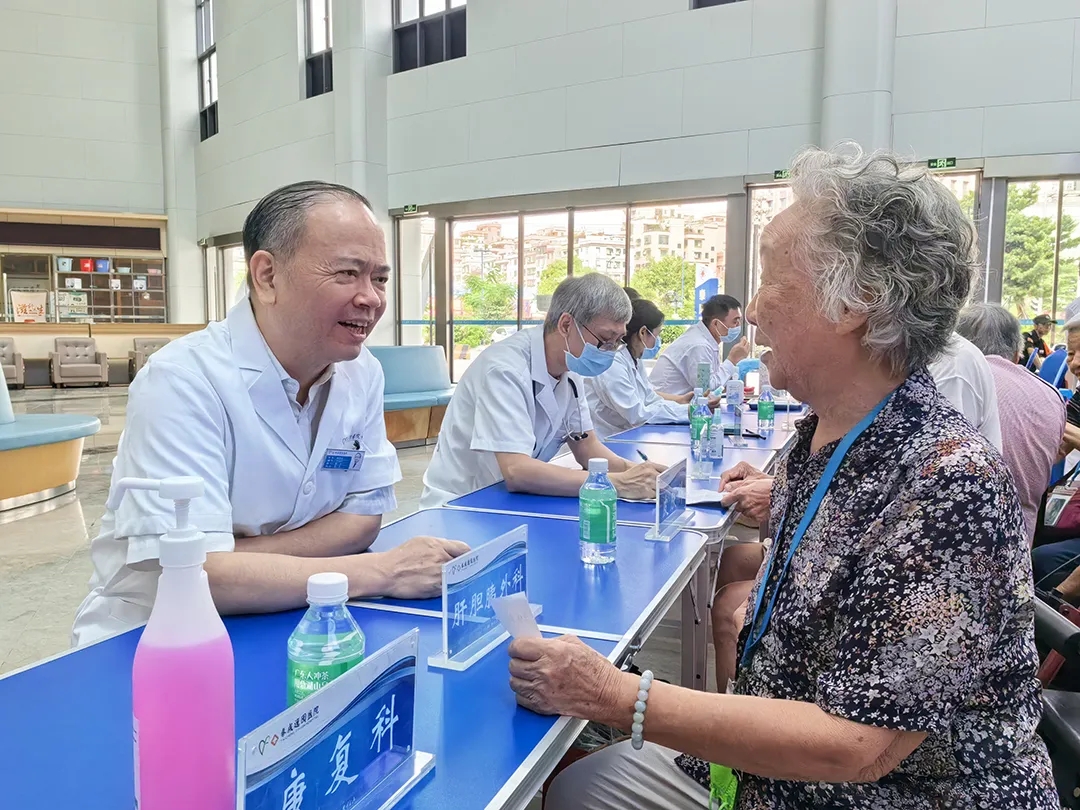 泰成逸园医院多学科健康咨询活动圆满举行!专家齐聚,为居民健康保驾护航 泰成逸园医院多学科健康咨询活动圆满举行!专家齐聚,为居民健康保驾护航